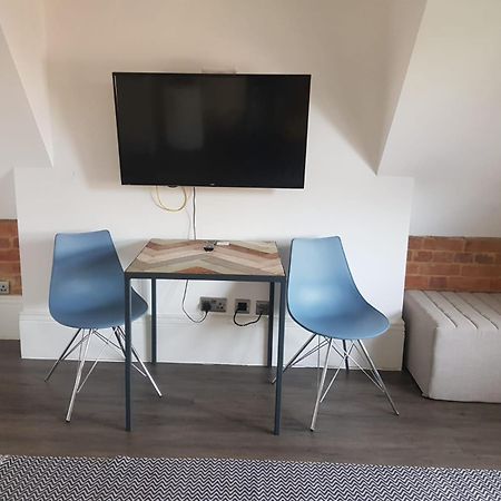 Nitehouse Apartment Reading Ruang foto